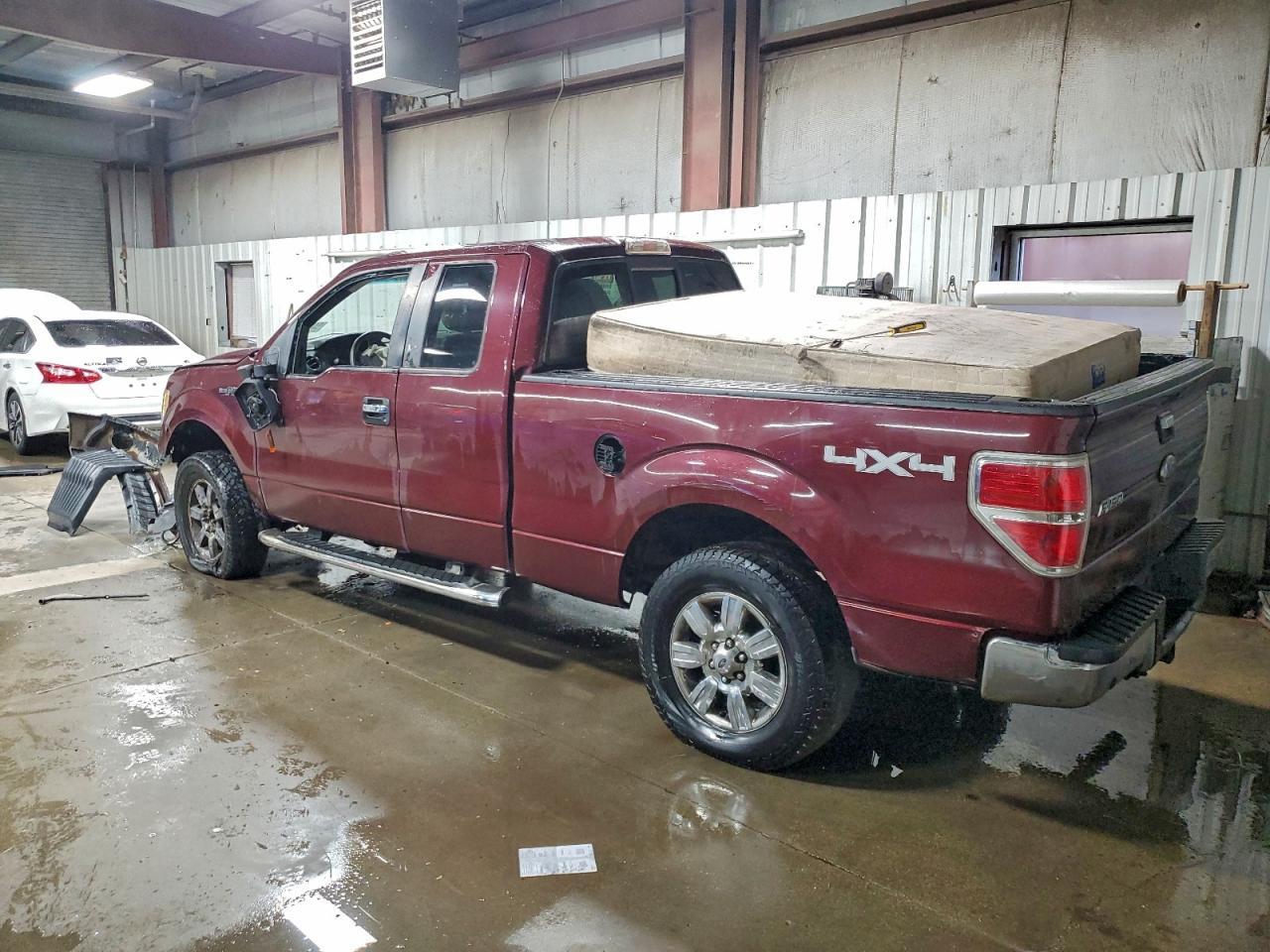 2010 Ford F150 Super Cab - Фото 2