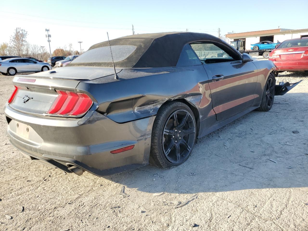 2018 Ford Mustang - Фото 3