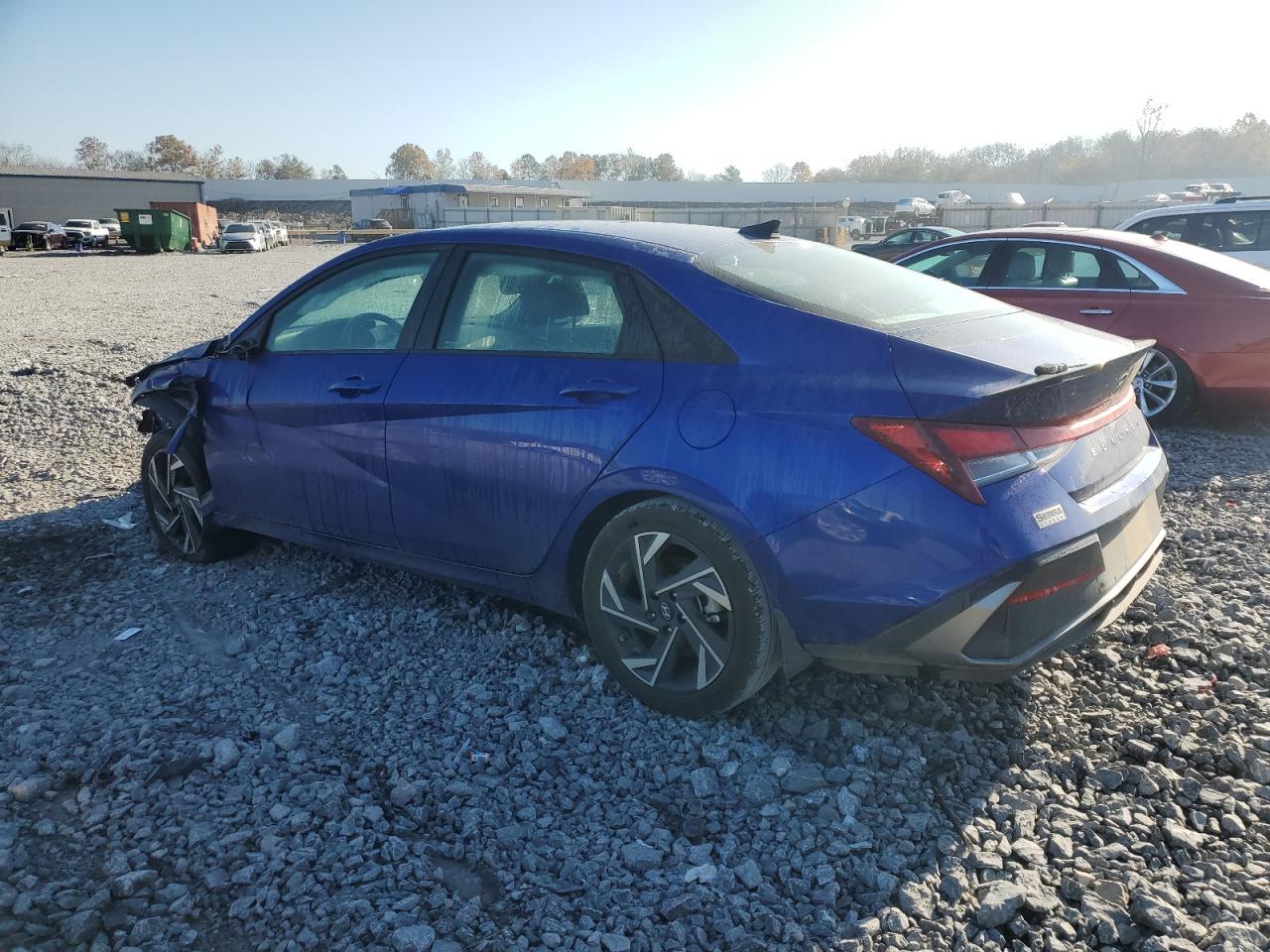 2025 Hyundai Elantra Sel Sport - Image 2