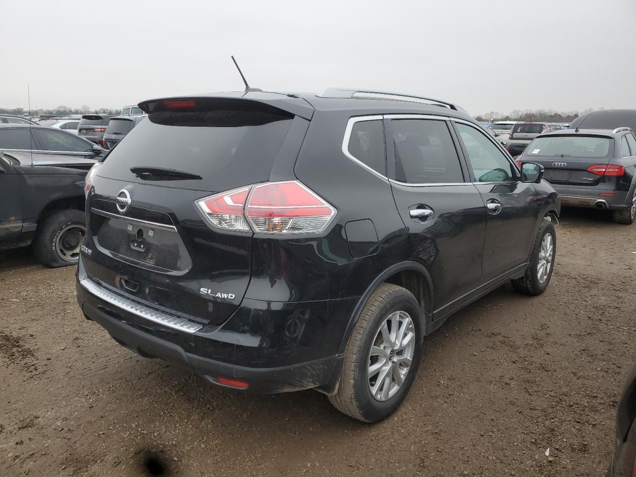 2015 Nissan Rogue S - Фото 3