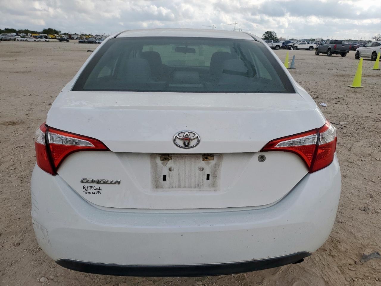 2015 Toyota Corolla L - Фото 6