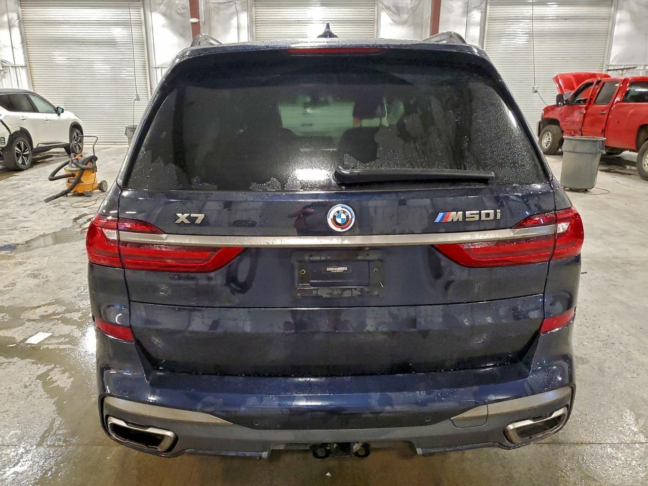 2022 BMW X7 M50I - Фото 6