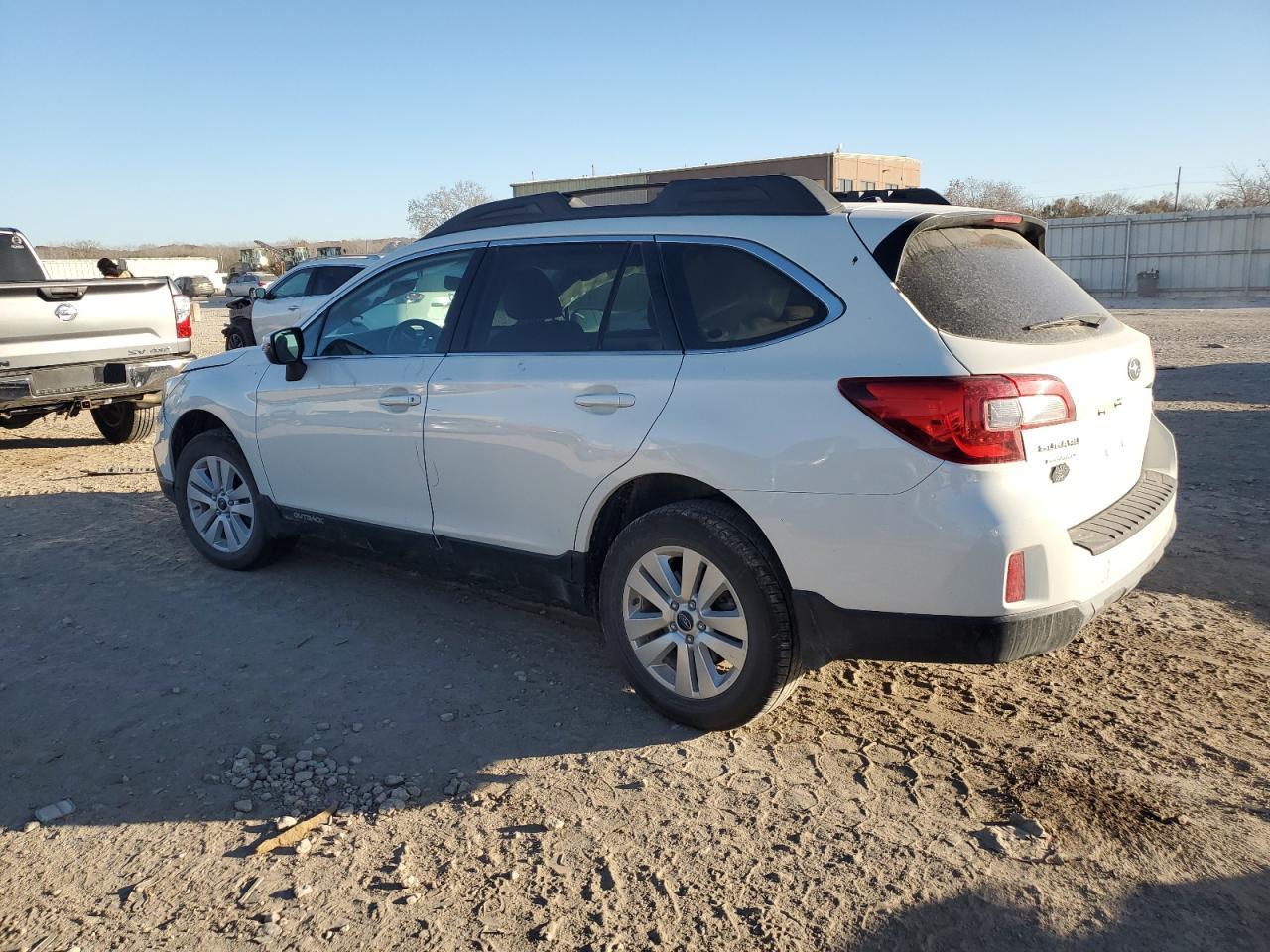 2015 Subaru Outback 2.5I Premium - Фото 2
