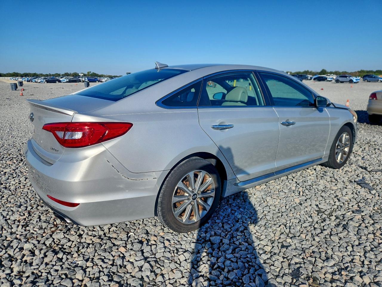 2016 Hyundai Sonata Sport - Image 3
