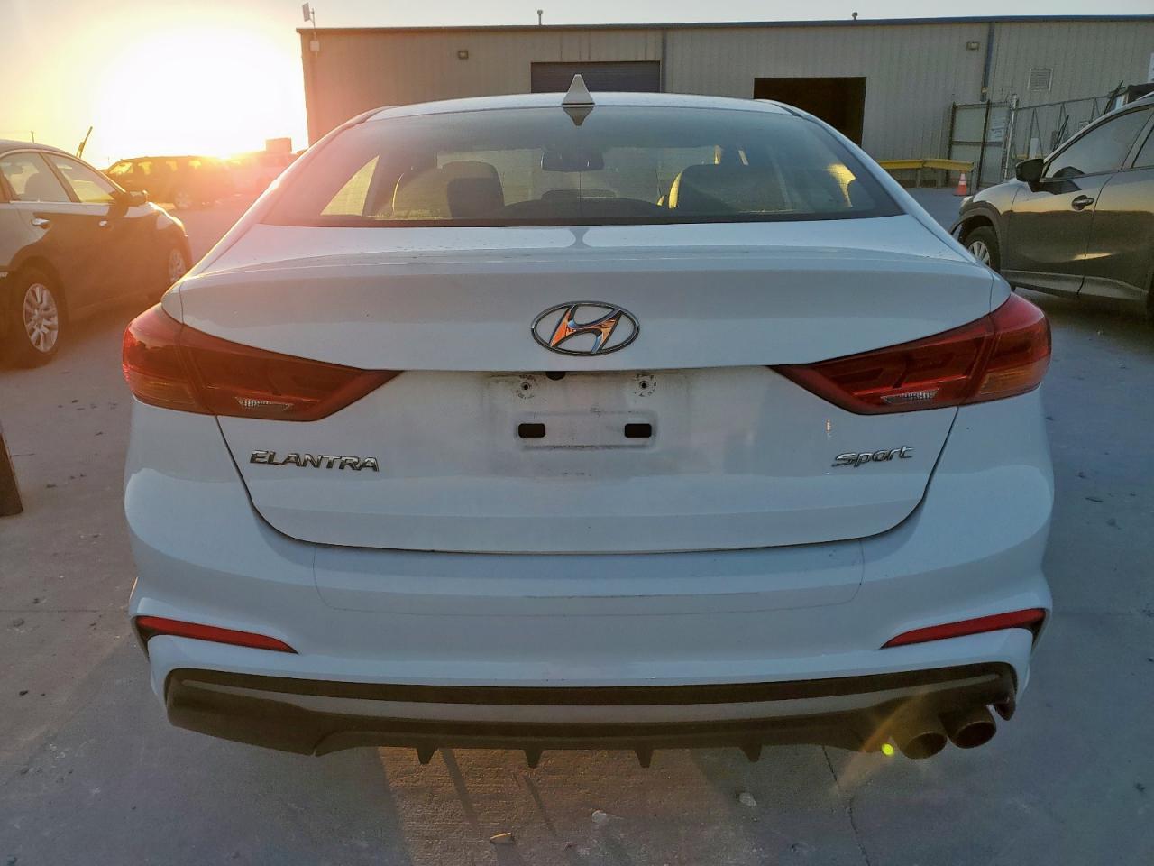 2018 Hyundai Elantra Sport - Image 6