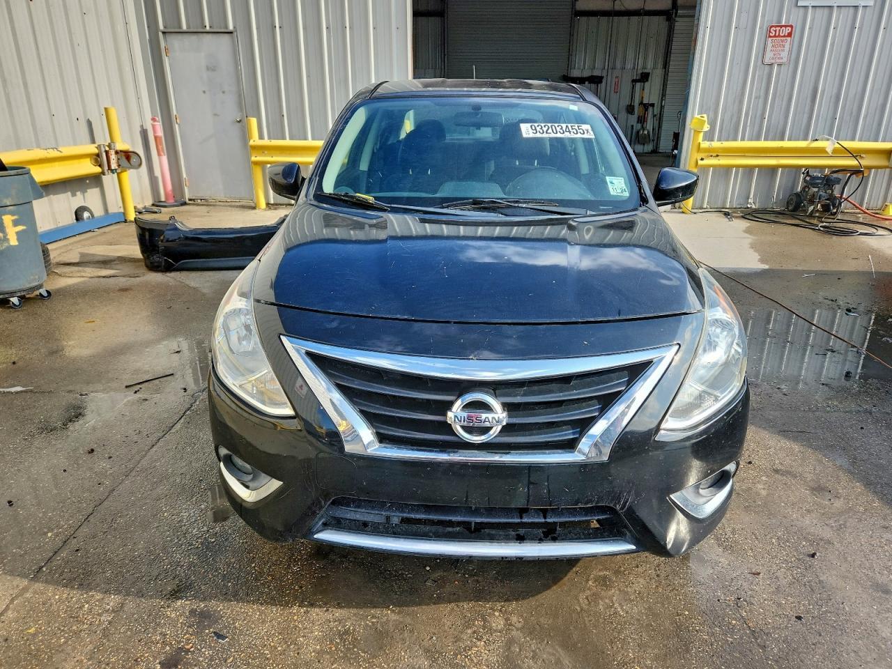 2018 Nissan Versa Sv - Image 5