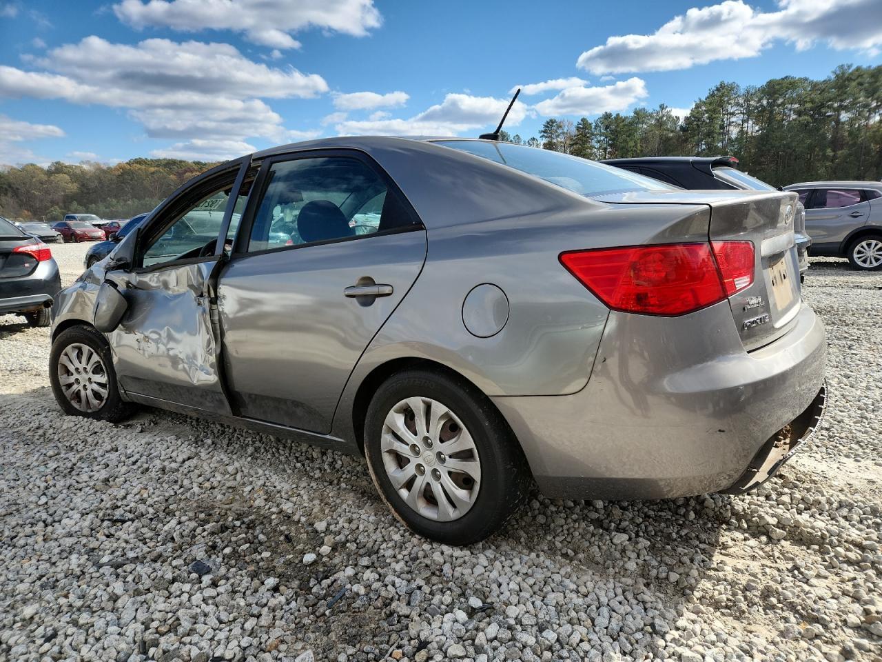 2013 Kia Forte Ex - Image 2