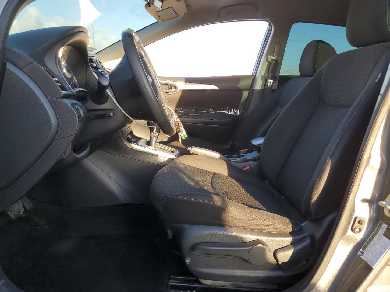 2019 Nissan Sentra S - Фото 7