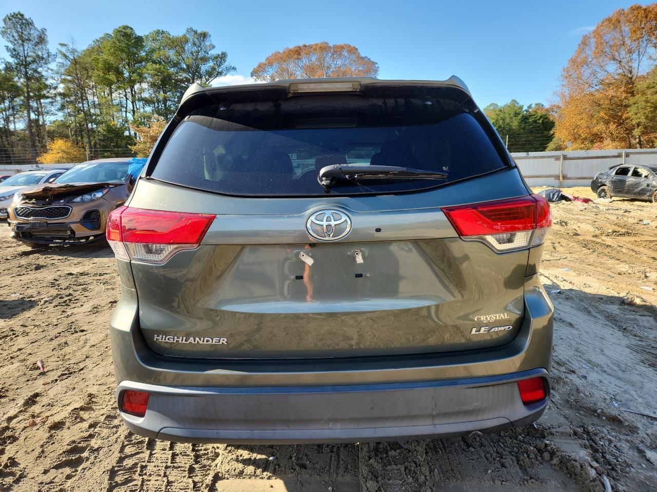 2019 Toyota Highlander Le - Фото 6