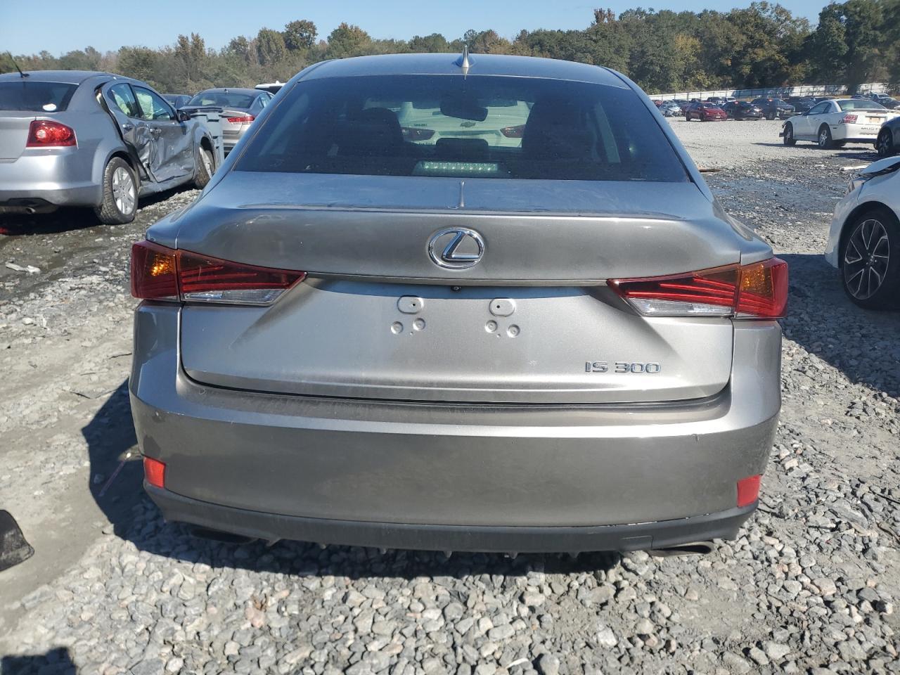 2018 Lexus Is 300 - Image 6