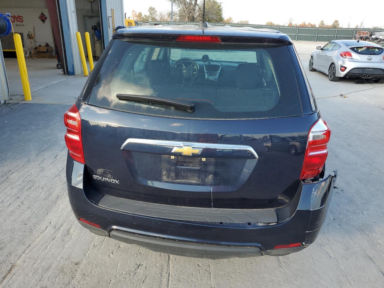 2017 Chevrolet Equinox Ls - Image 6