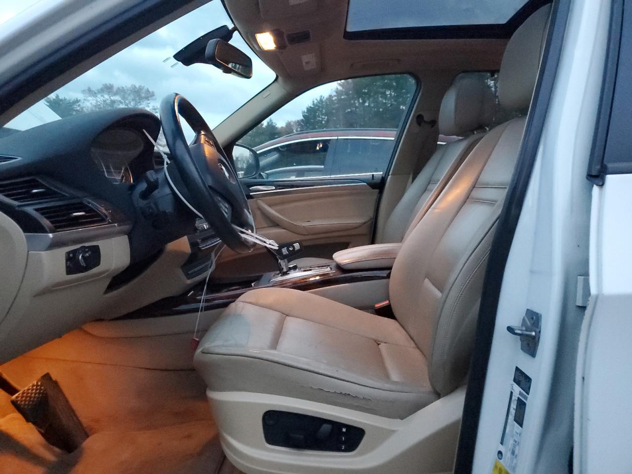 2012 BMW X5 xDrive35I - Image 7