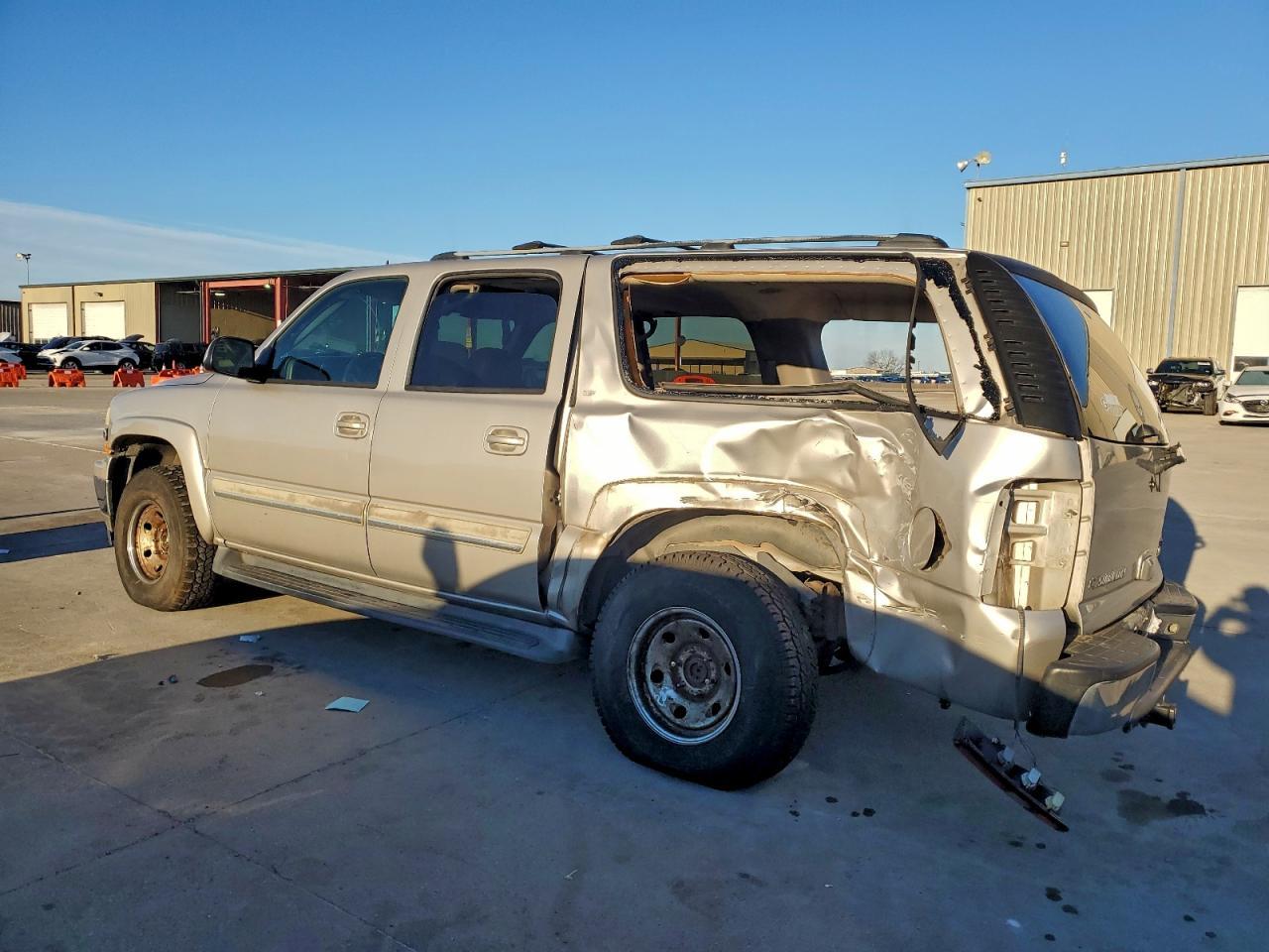2005 Chevrolet Suburban C1500 - Фото 2