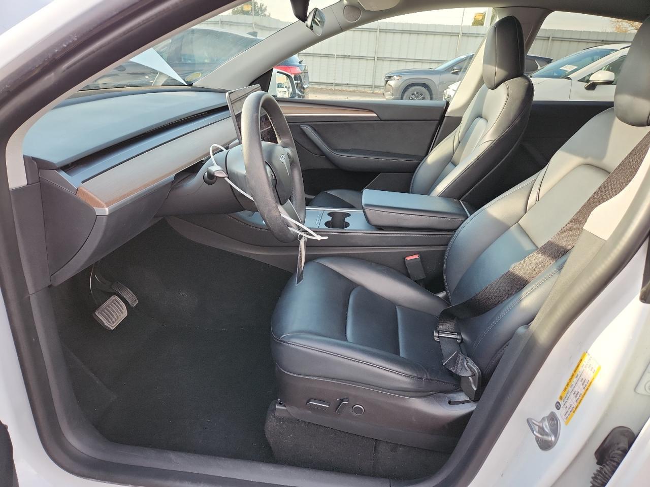 2023 Tesla Model Y - Фото 7