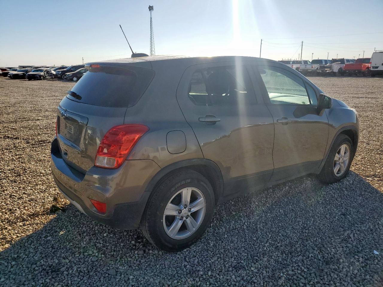 2020 Chevrolet Trax Ls - Фото 3