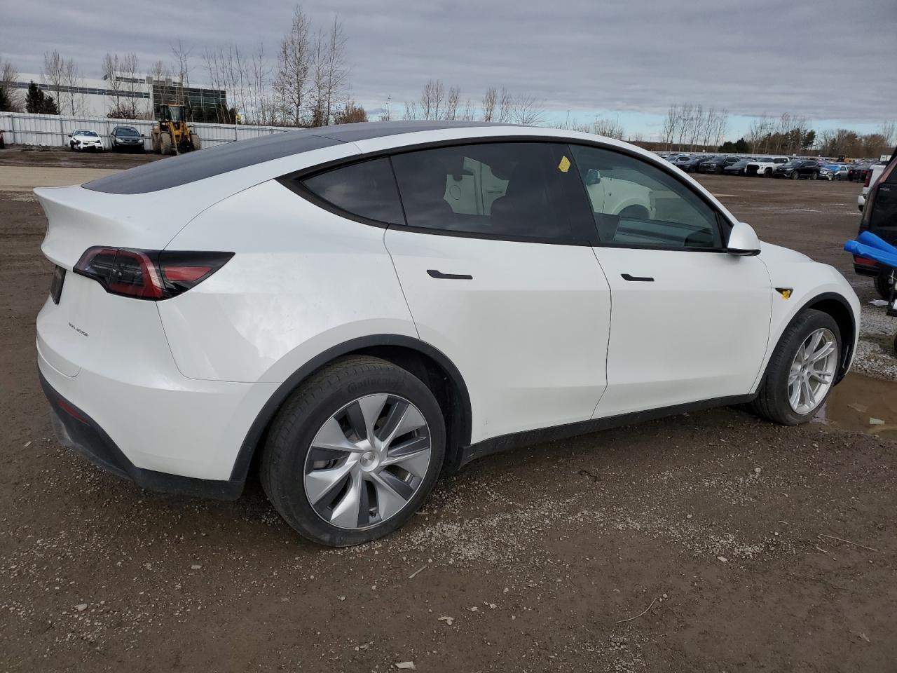 2023 Tesla Model Y - Фото 3