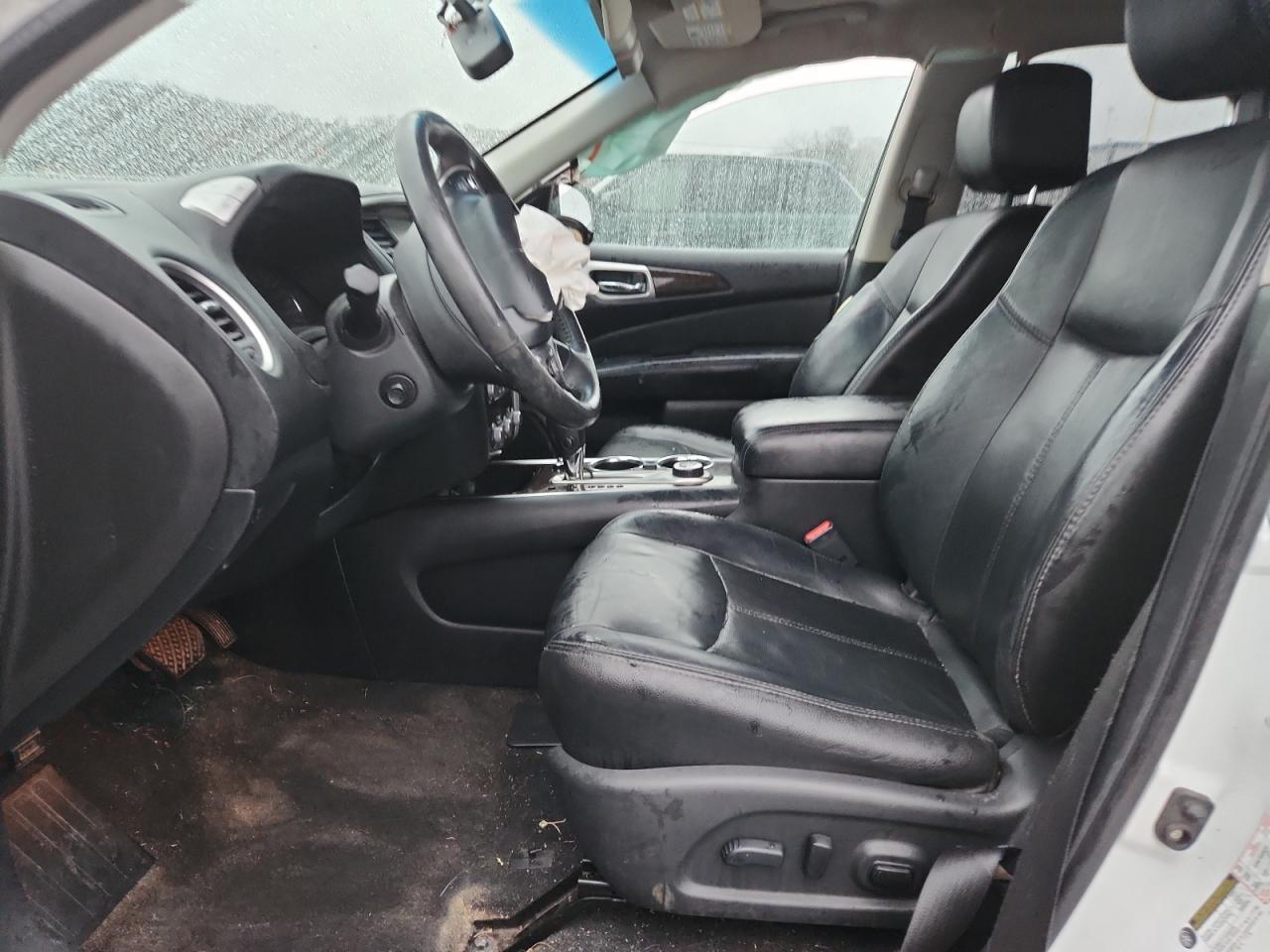 2014 Nissan Pathfinder S - Image 7