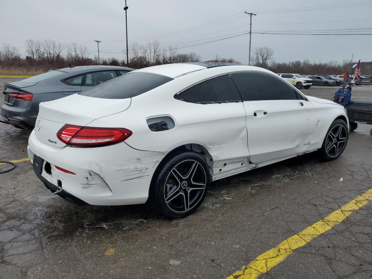 2023 Mercedes-Benz C 300 4Matic - Фото 3