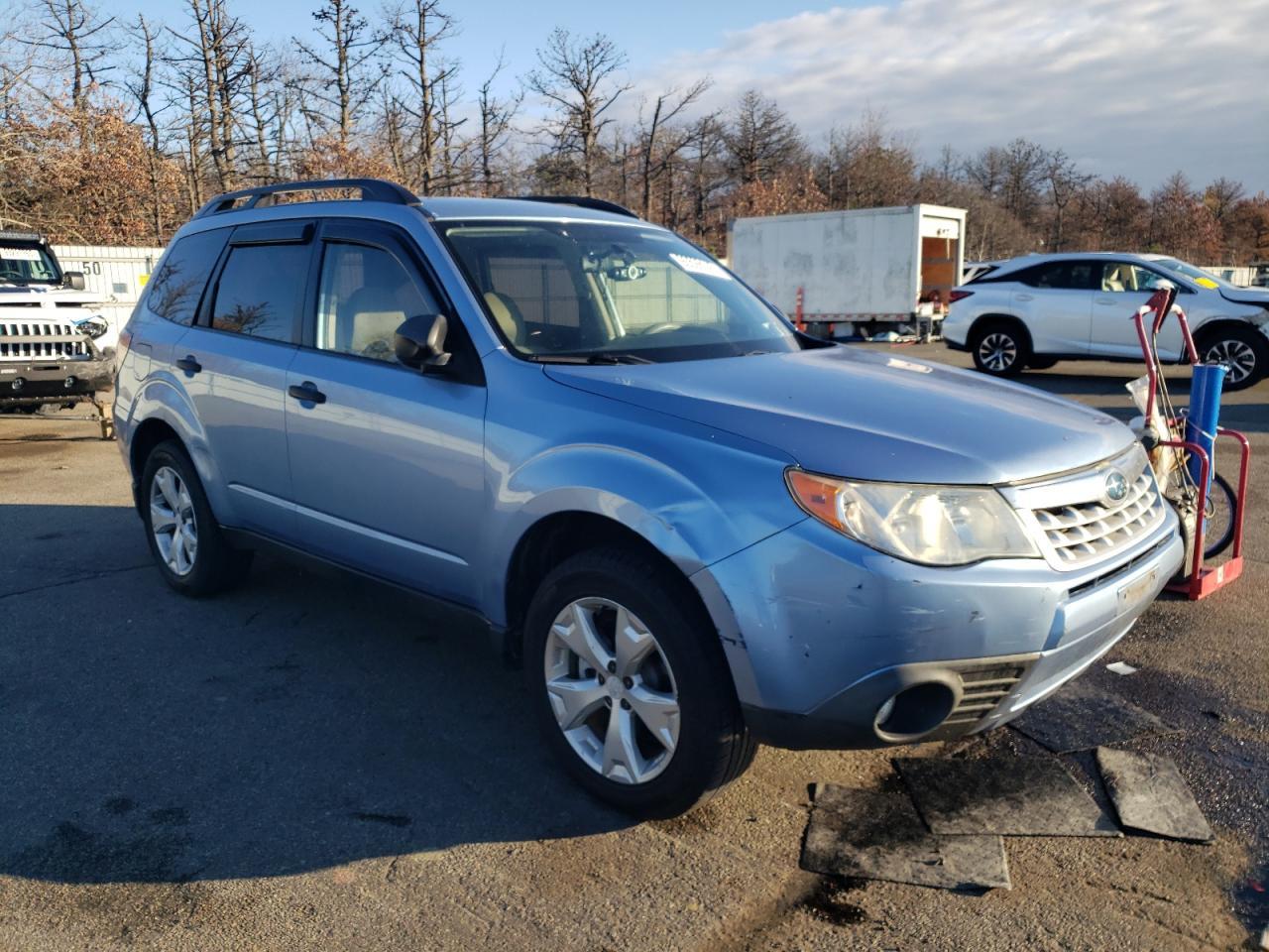 2011 Subaru Forester 2.5X - Фото 4