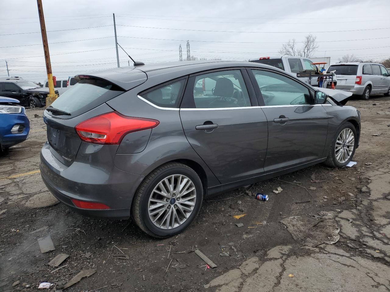 2016 Ford Focus Titanium - Image 3