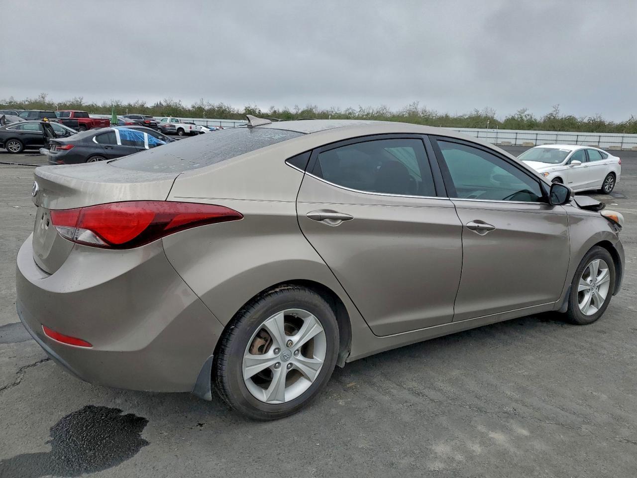 2016 Hyundai Elantra Se - Image 3