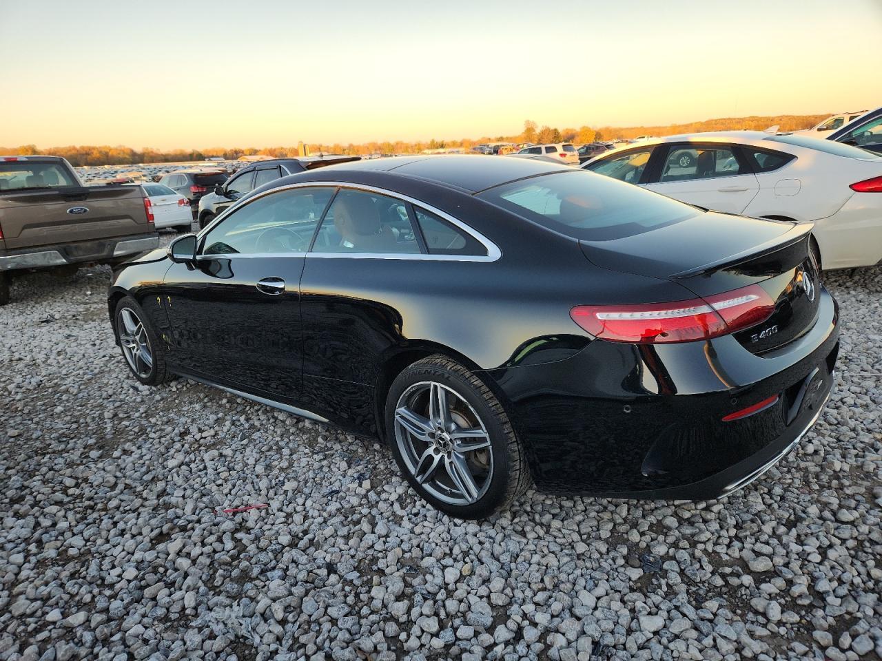 2018 Mercedes-Benz E 400 4Matic - Фото 2