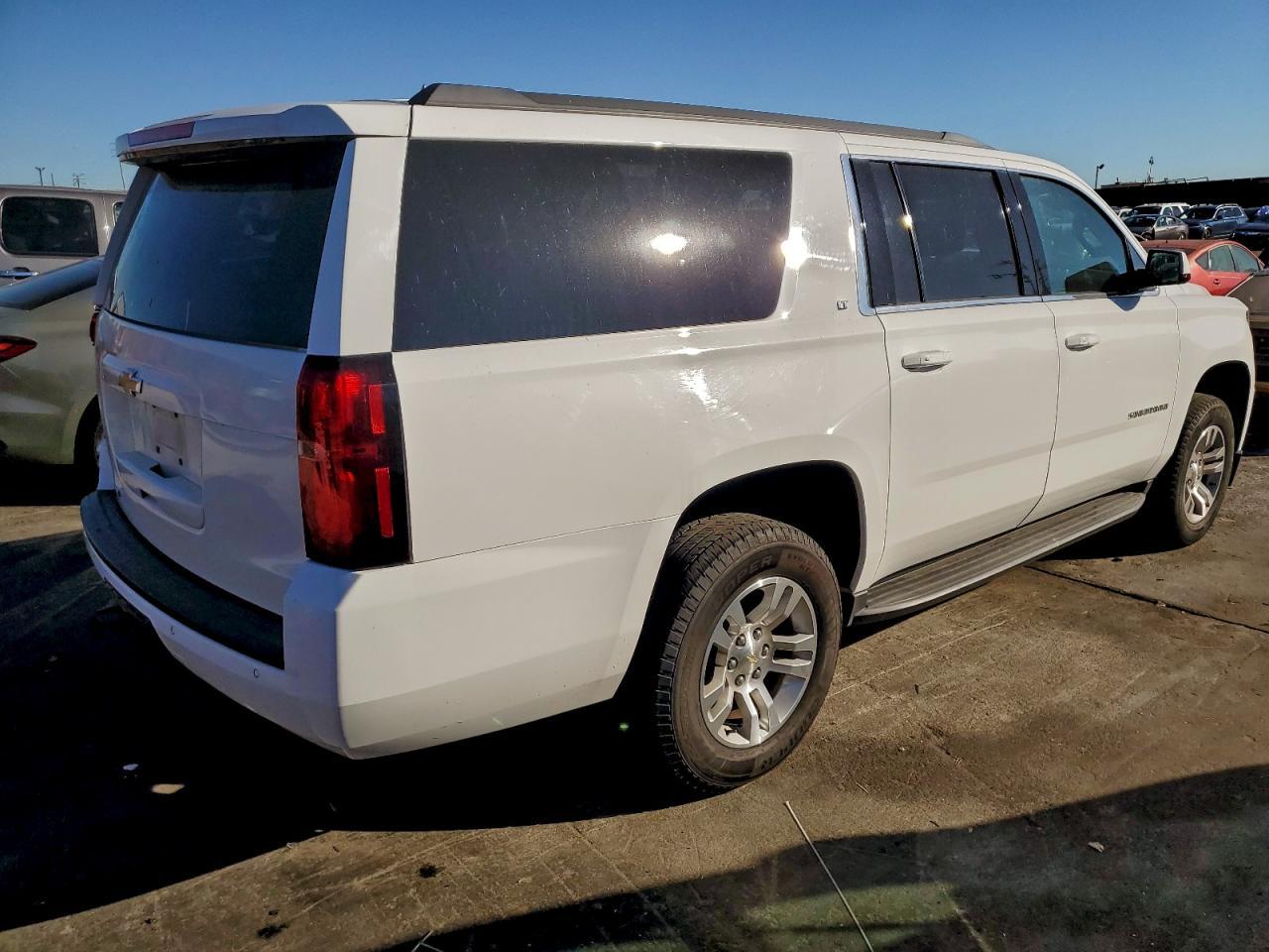 2020 Chevrolet Suburban C1500 Lt - Image 3