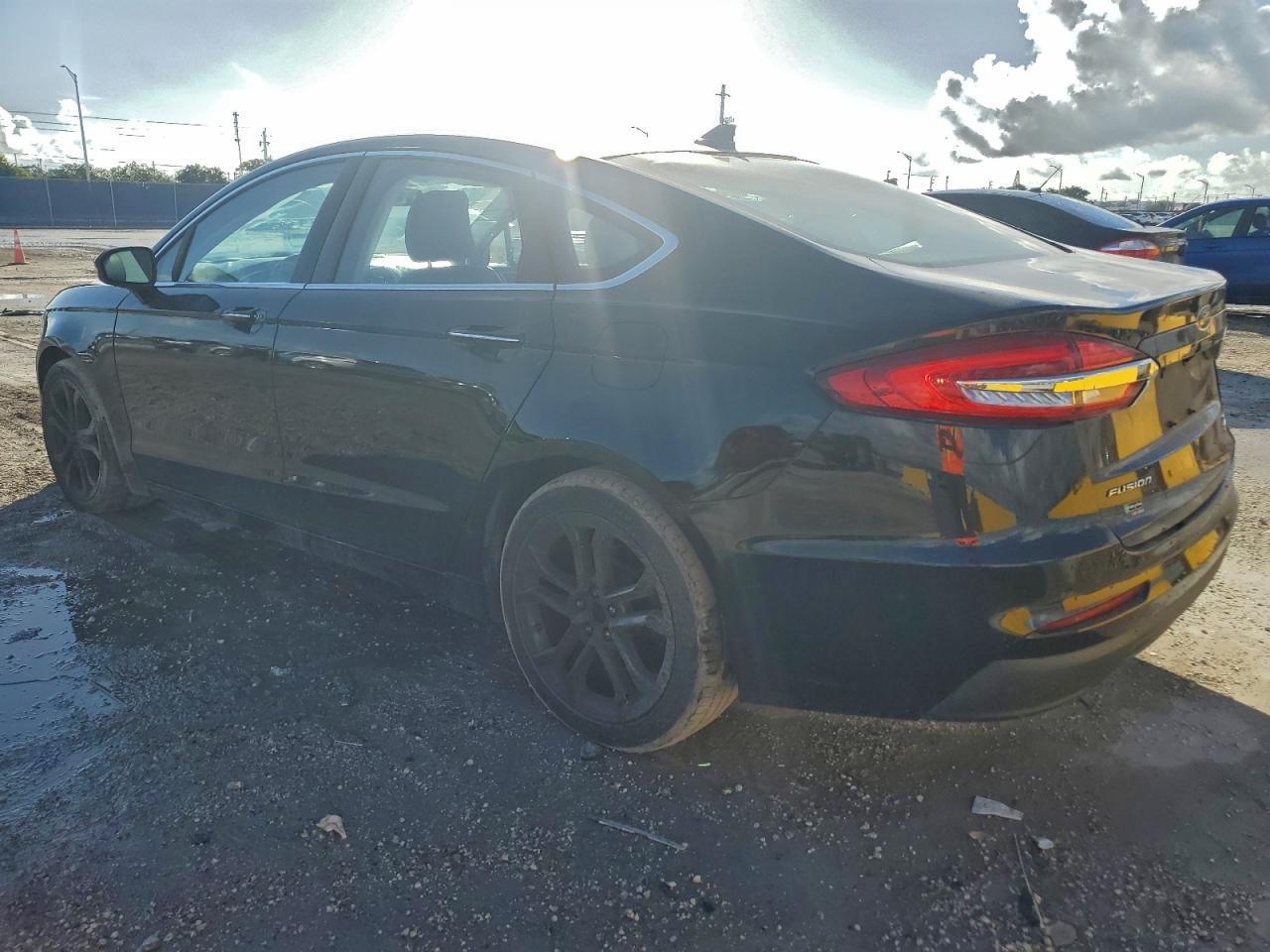 2019 Ford Fusion Sel - Image 2
