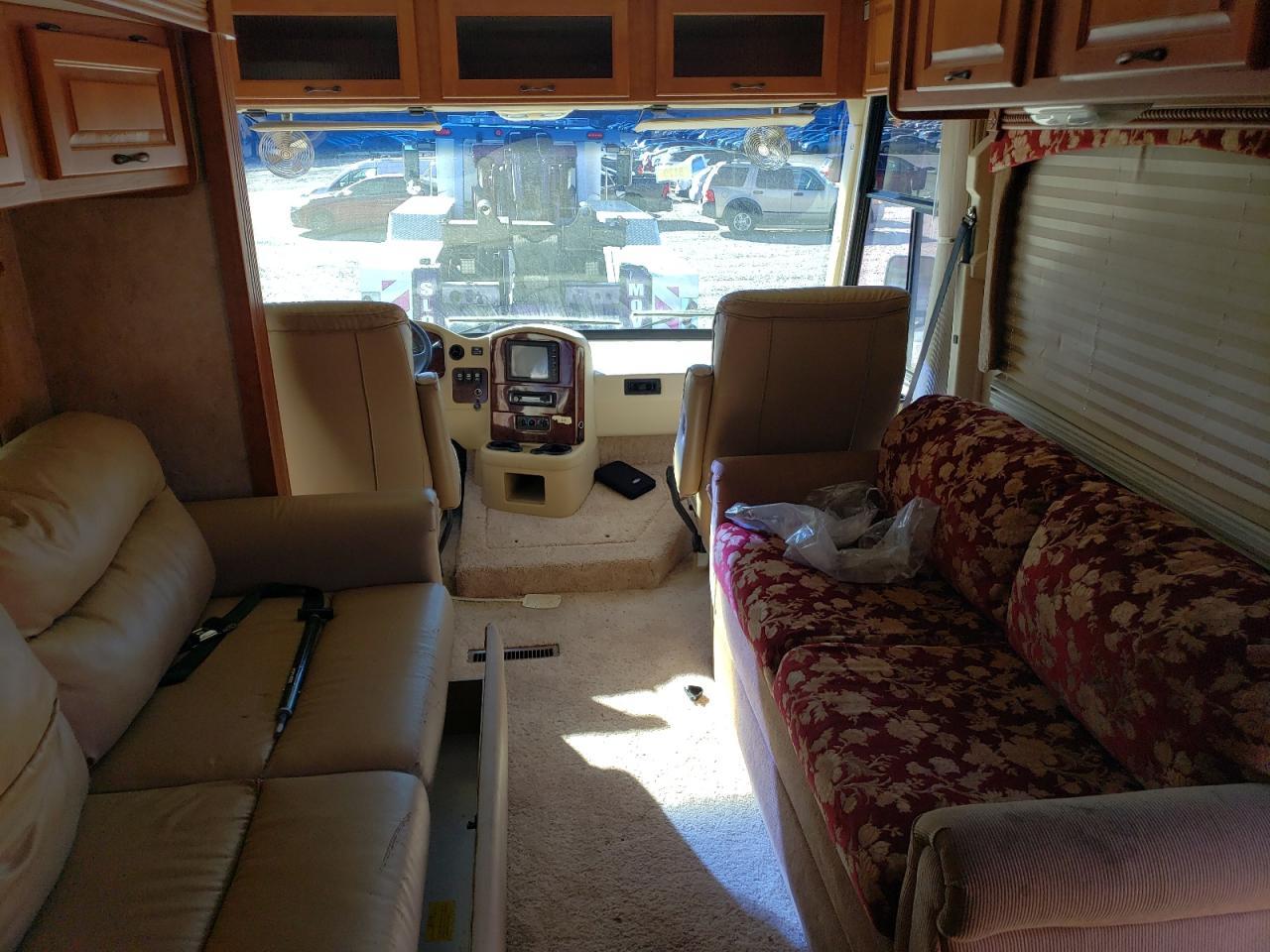 2007 Ford F550 Super Duty Stripped Chassis - Image 5