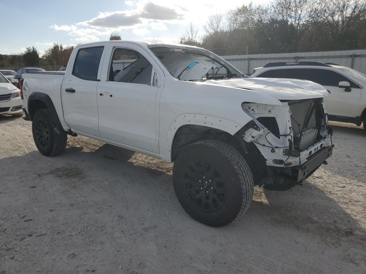 2024 Chevrolet Colorado Trail Boss - Image 4