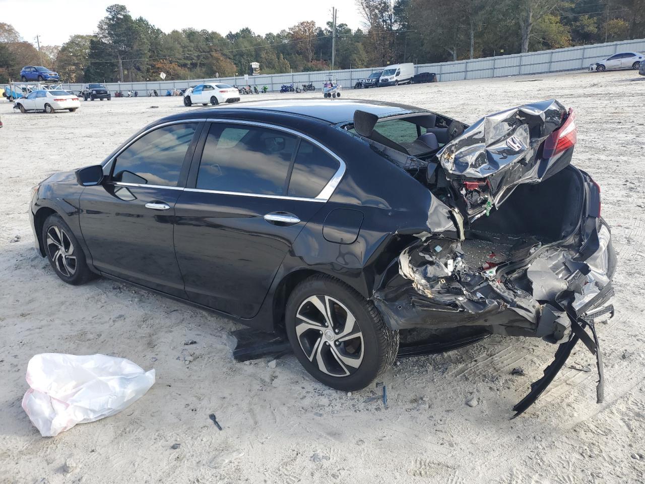 2017 Honda Accord Lx - Фото 2
