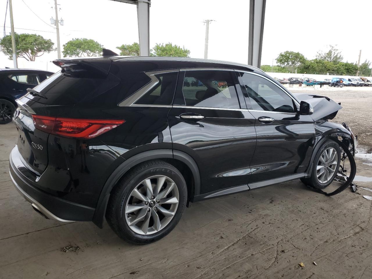 2021 Infiniti Qx50 Luxe - Image 3
