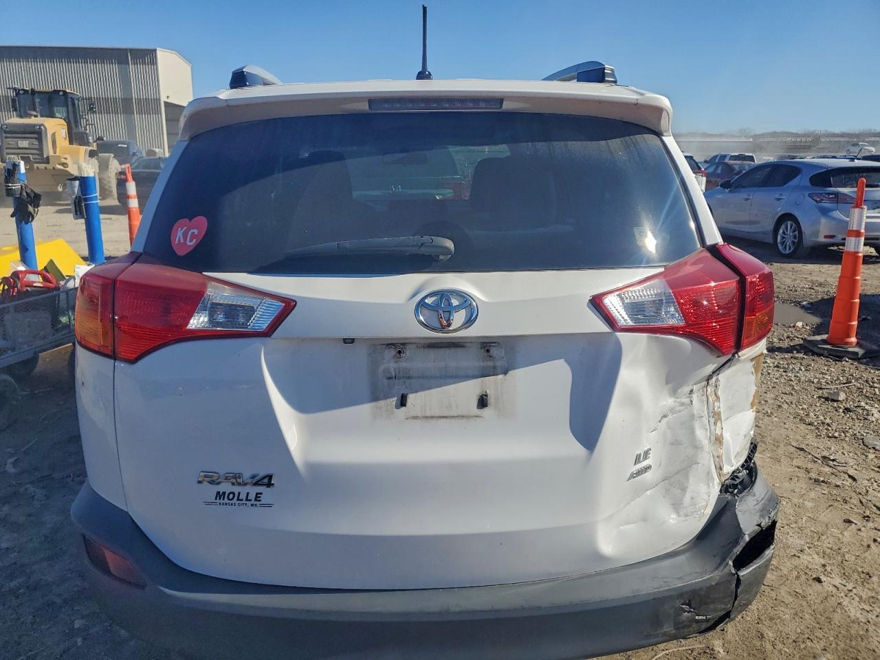 2015 Toyota Rav4 Le - Image 6