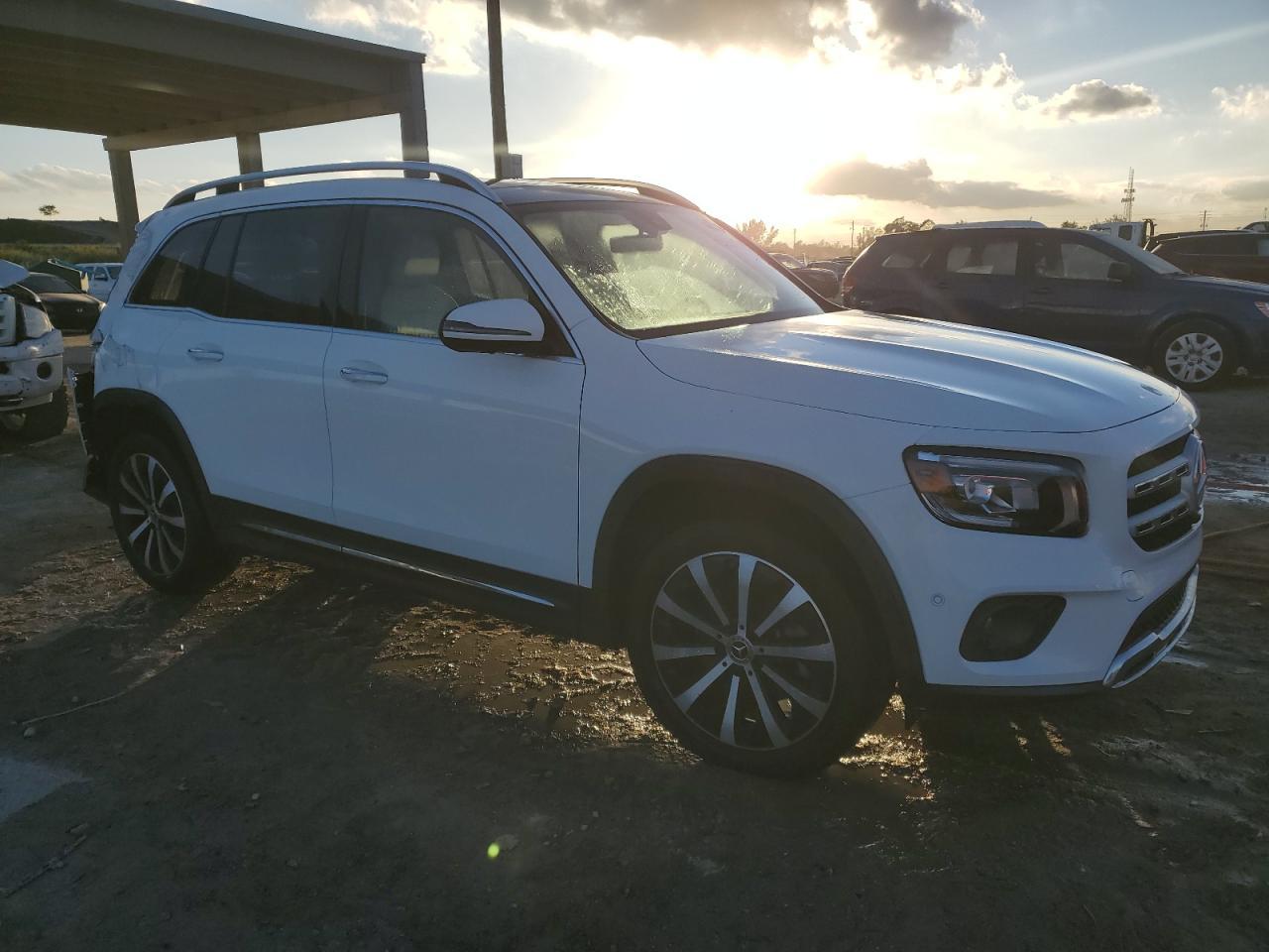 2022 Mercedes-Benz Glb 250 4Matic - Фото 4