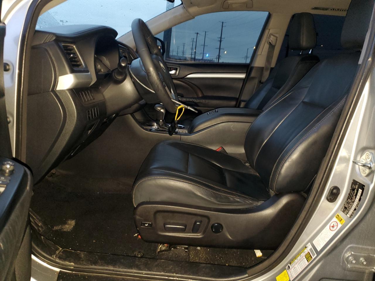 2015 Toyota Highlander Xle - Image 7