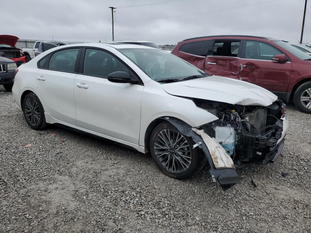 2024 Kia Forte Gt Line - Фото 4