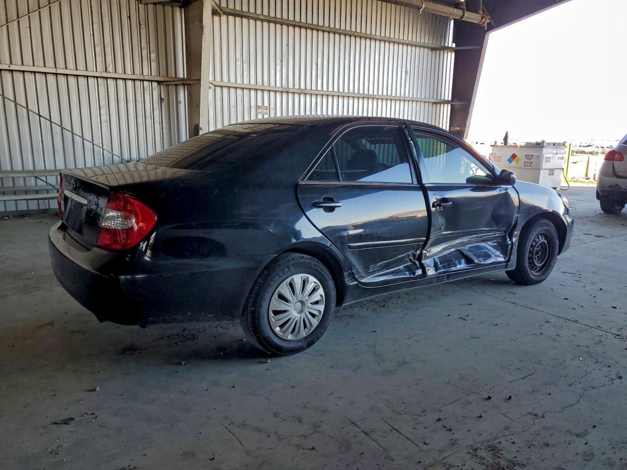 2004 Toyota Camry Le - Фото 3