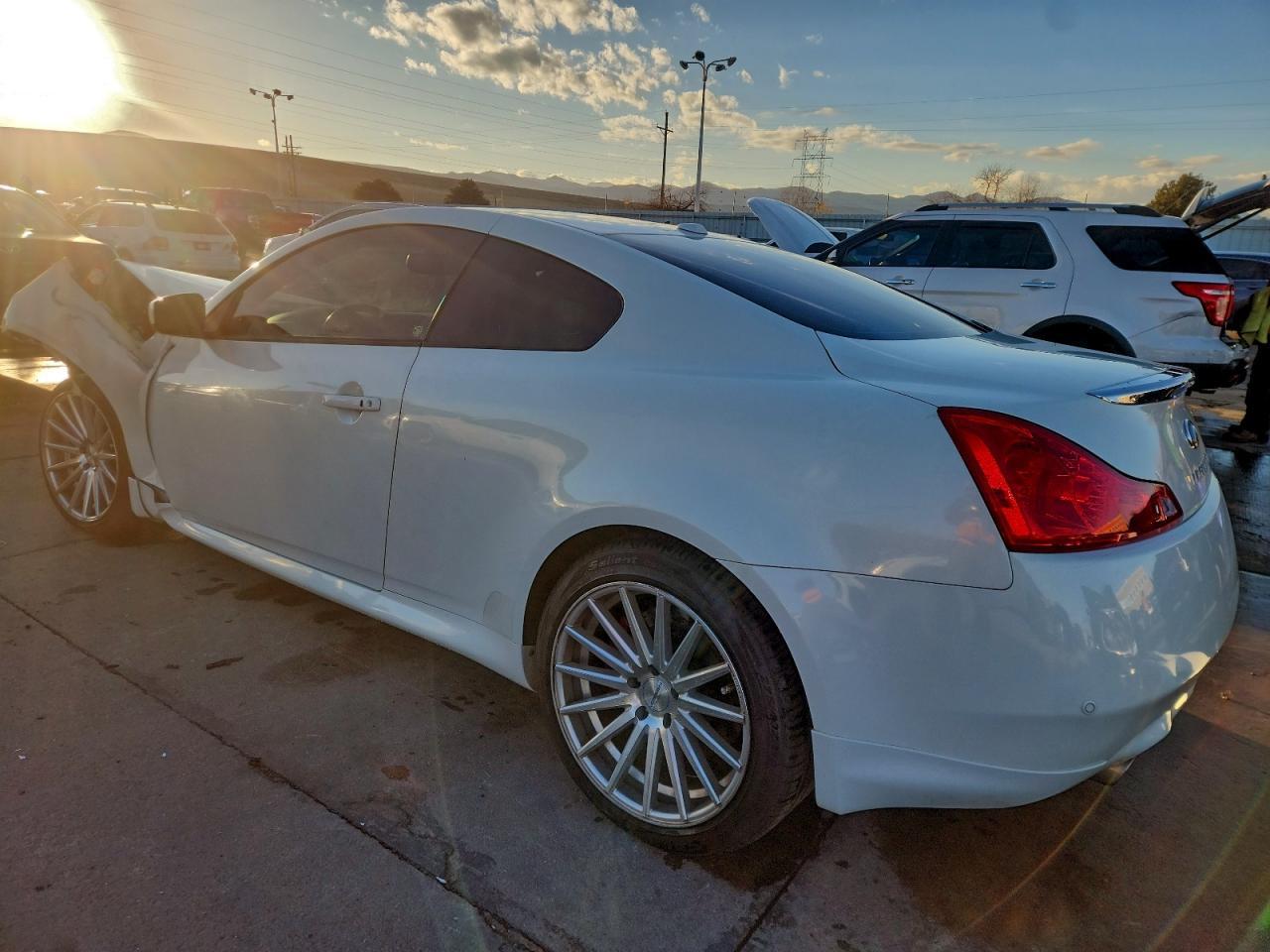 2013 Infiniti G37 - Фото 2