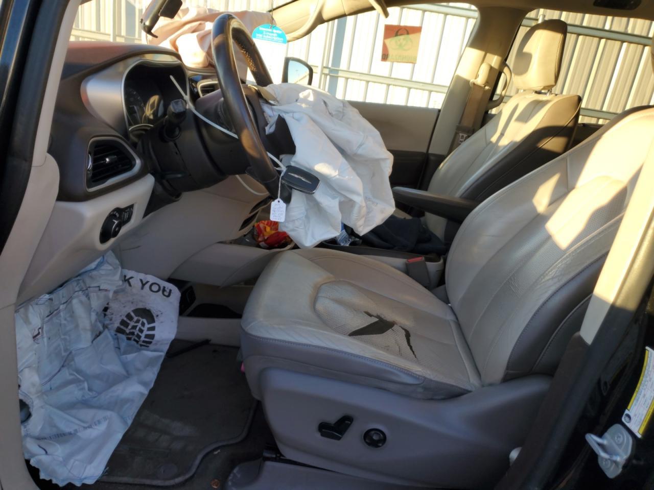 2018 Chrysler Pacifica Touring L - Фото 7