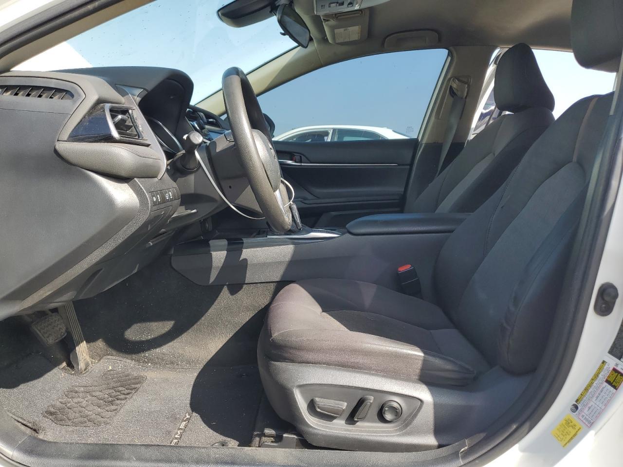 2020 Toyota Camry Le - Image 7