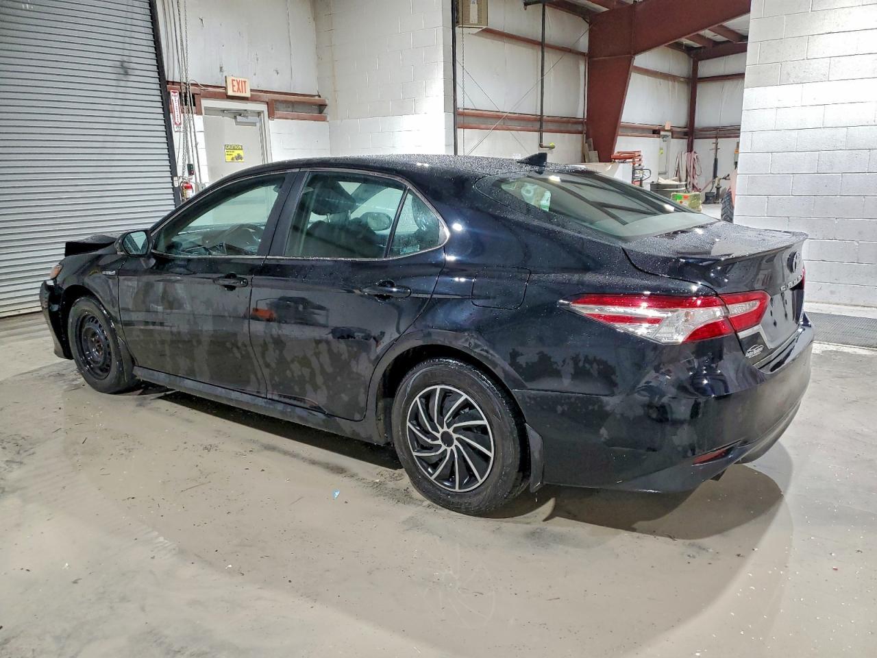 2020 Toyota Camry Le - Image 2