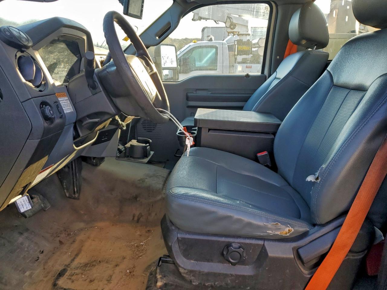 2015 Ford F450 Super Duty - Image 7