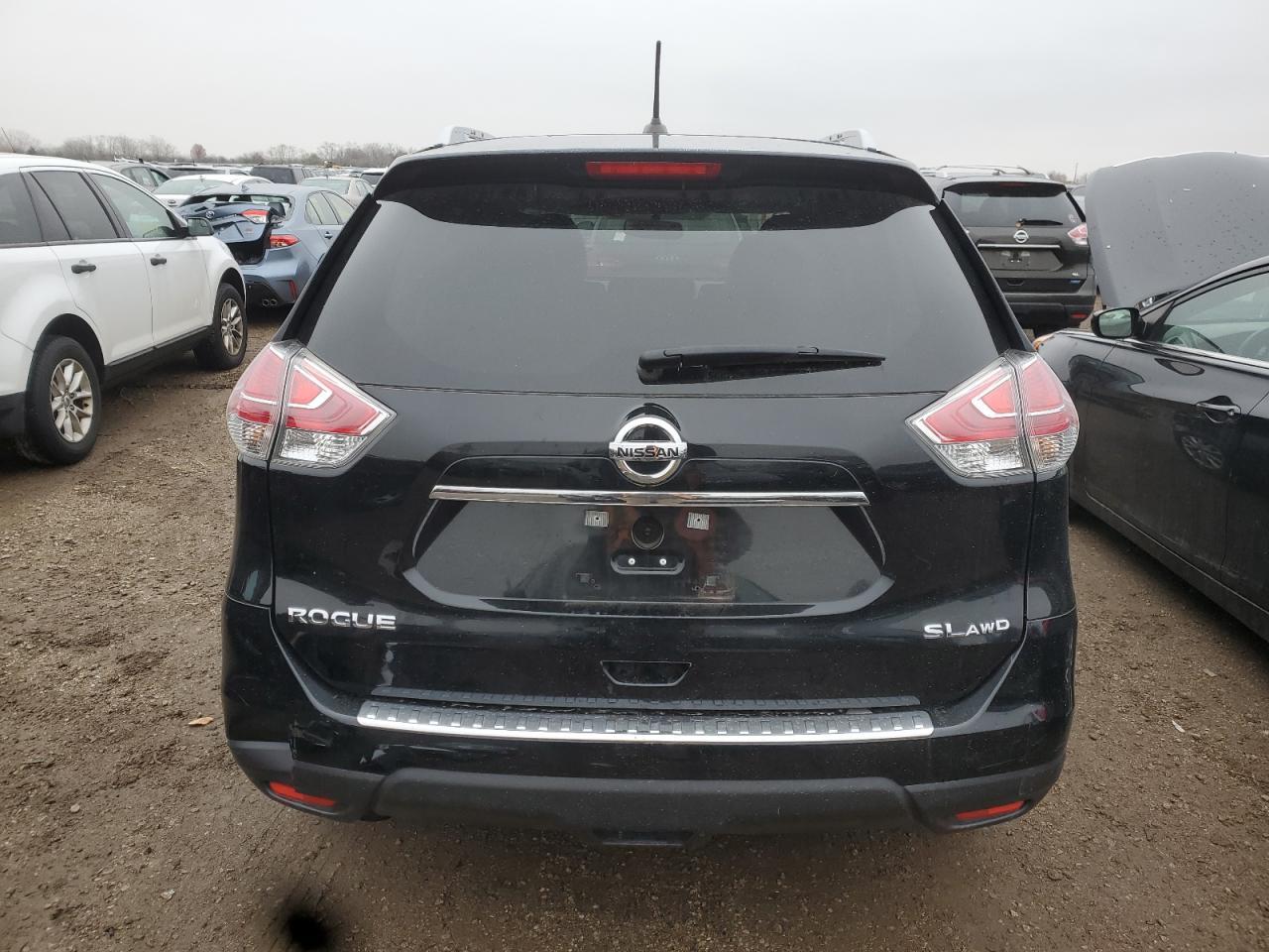 2015 Nissan Rogue S - Фото 6