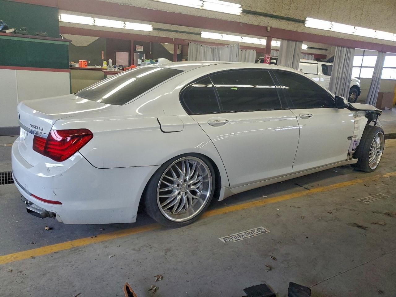 2013 BMW 750 Lxi - Image 3