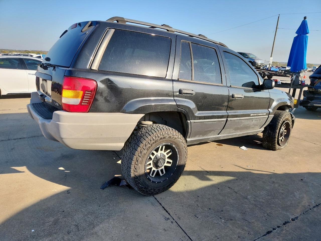 2004 Jeep Grand Cherokee Laredo - Image 3