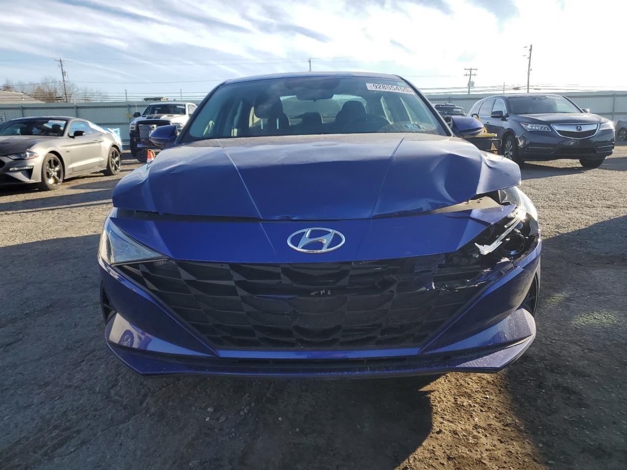 2021 Hyundai Elantra - Фото 5