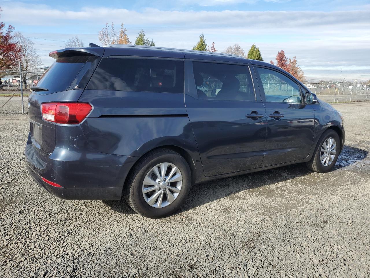 2016 Kia Sedona Lx - Фото 3