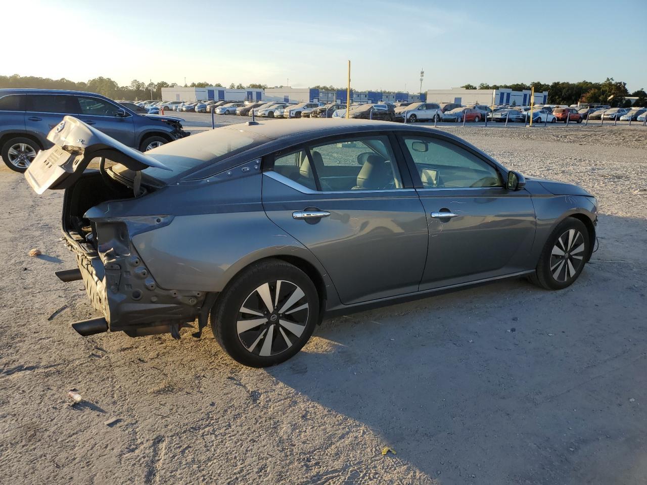 2020 Nissan Altima Sl - Фото 3