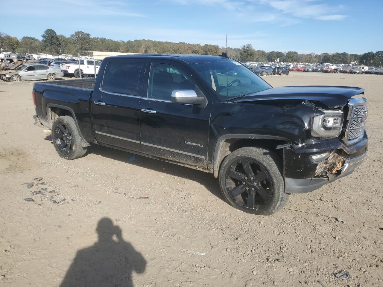 2017 GMC Sierra K1500 Denali - Image 4