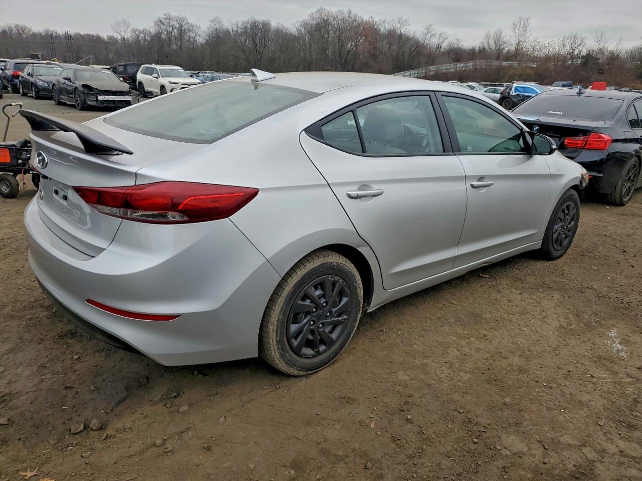 2017 Hyundai Elantra Se - Фото 3